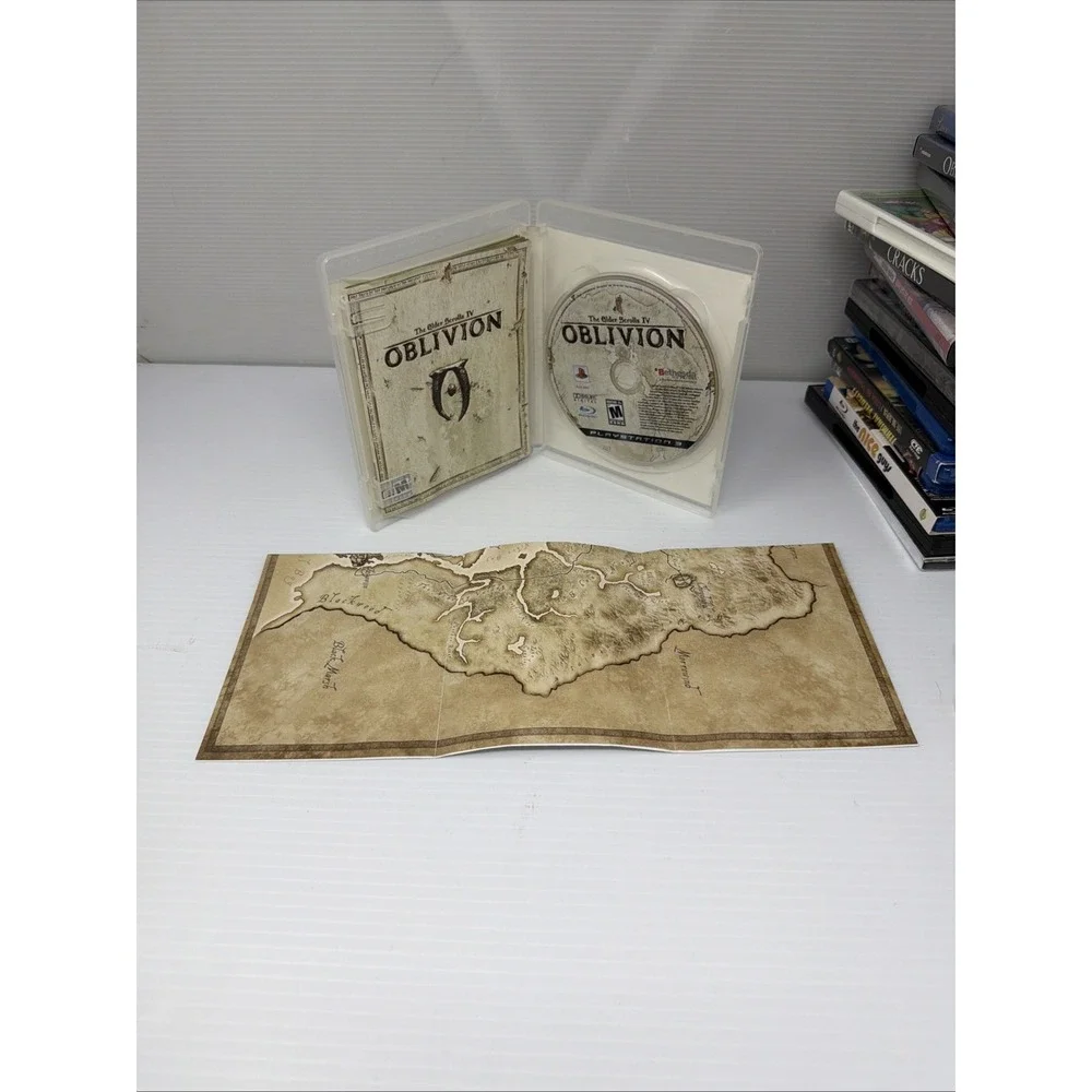 The Elder Scrolls IV: Oblivion (Sony PlayStation 3,‎ 2007) Game + Map